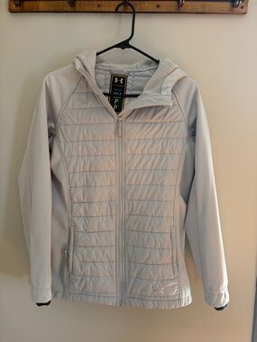 Under Armour Light Gray Quilted Hooded Performance Jacket